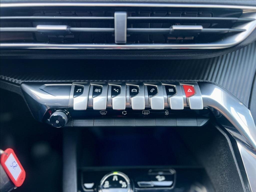 Peugeot 3008 SUV / Terénní 1,2 l 96 kw