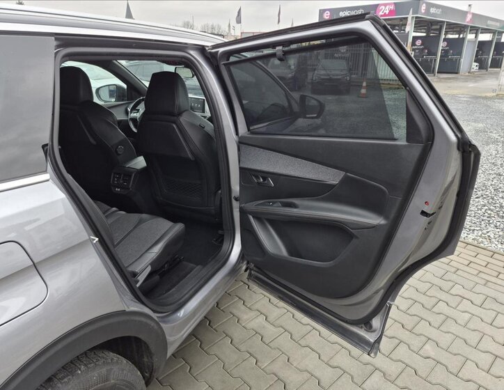 Peugeot 5008 MPV 1,6 l 133 kw