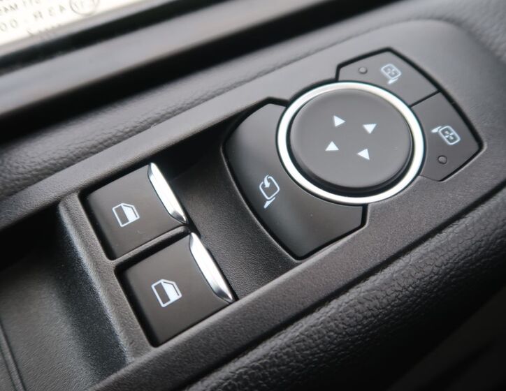 Ford Tourneo Custom 23