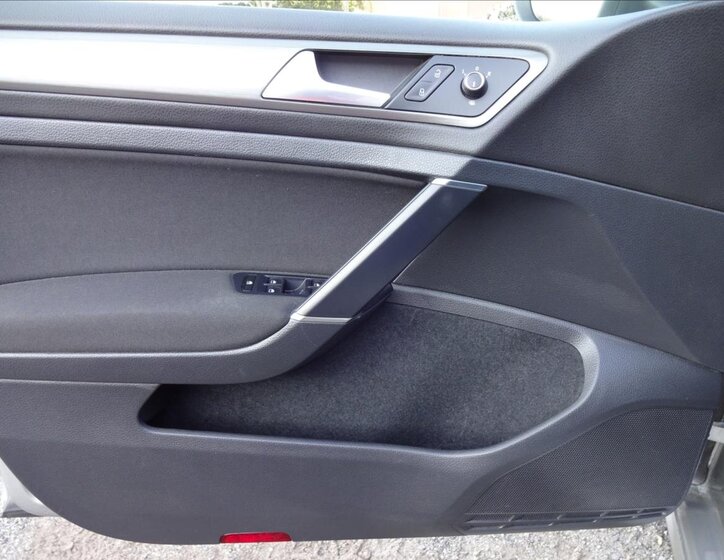 Volkswagen Golf Kombi 1,2 l 77 kw