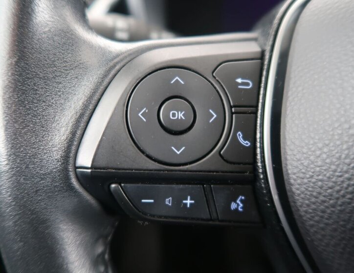 Toyota Corolla Sedan 1,5 l 92 kw