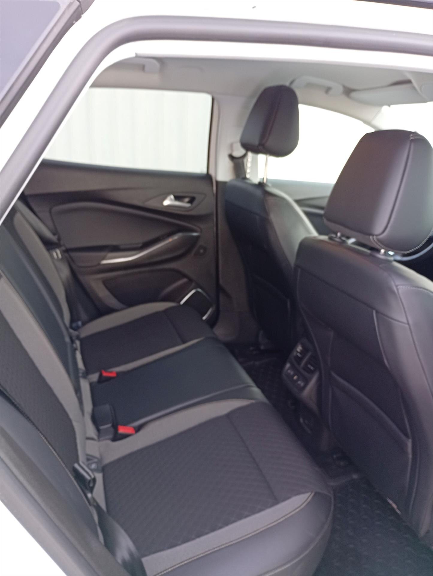 Opel Grandland Ostatní 2,0 l 130 kw