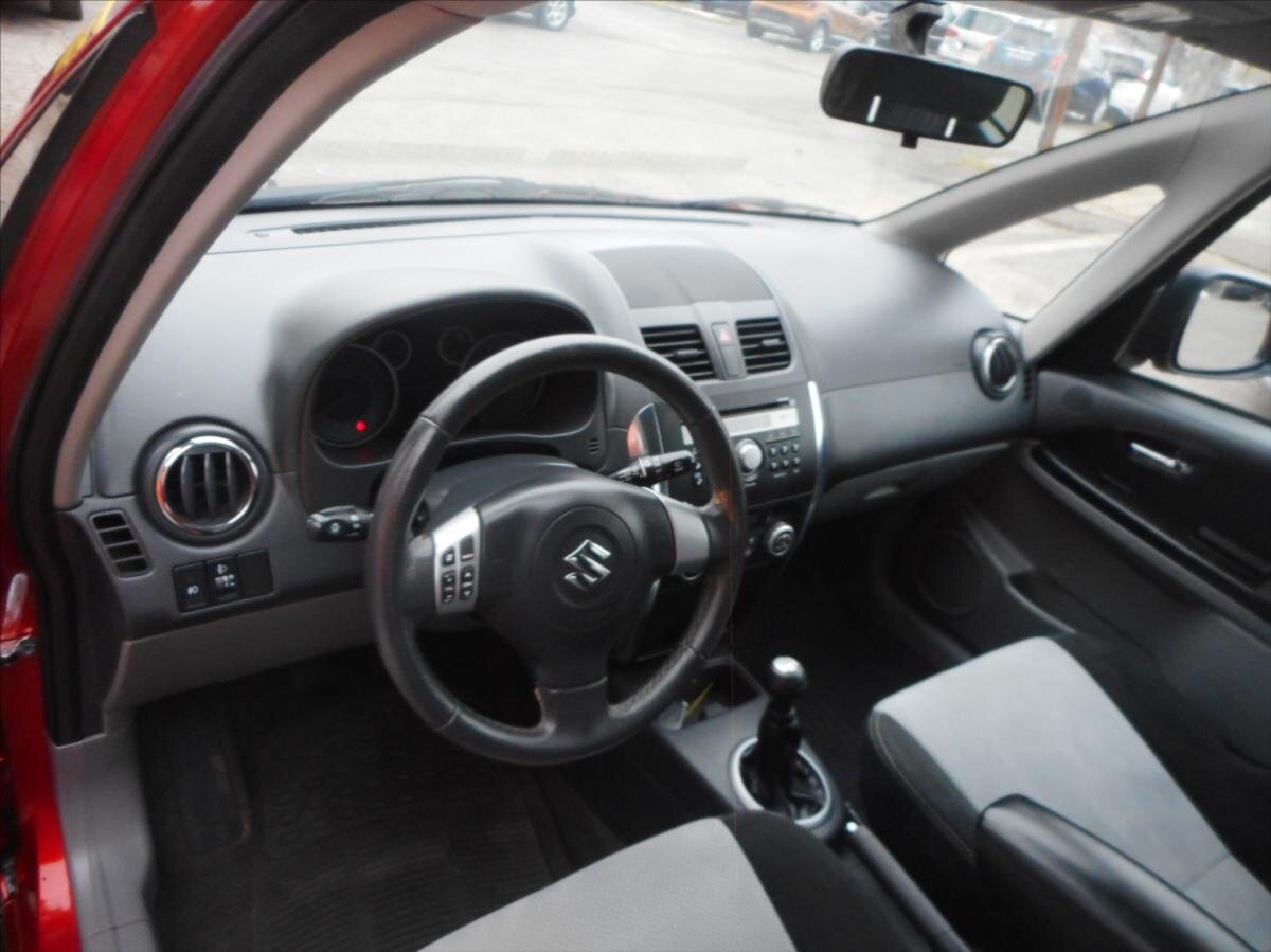 Suzuki SX4 Hatchback 1,6 l 88 kw