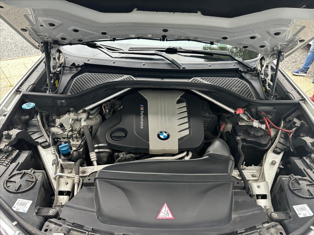 BMW X5 Kombi 3,0 l 280 kw