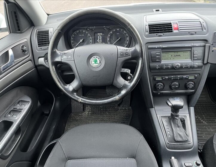 Škoda Octavia Sedan / Limuzína 1,6 l 75 kw