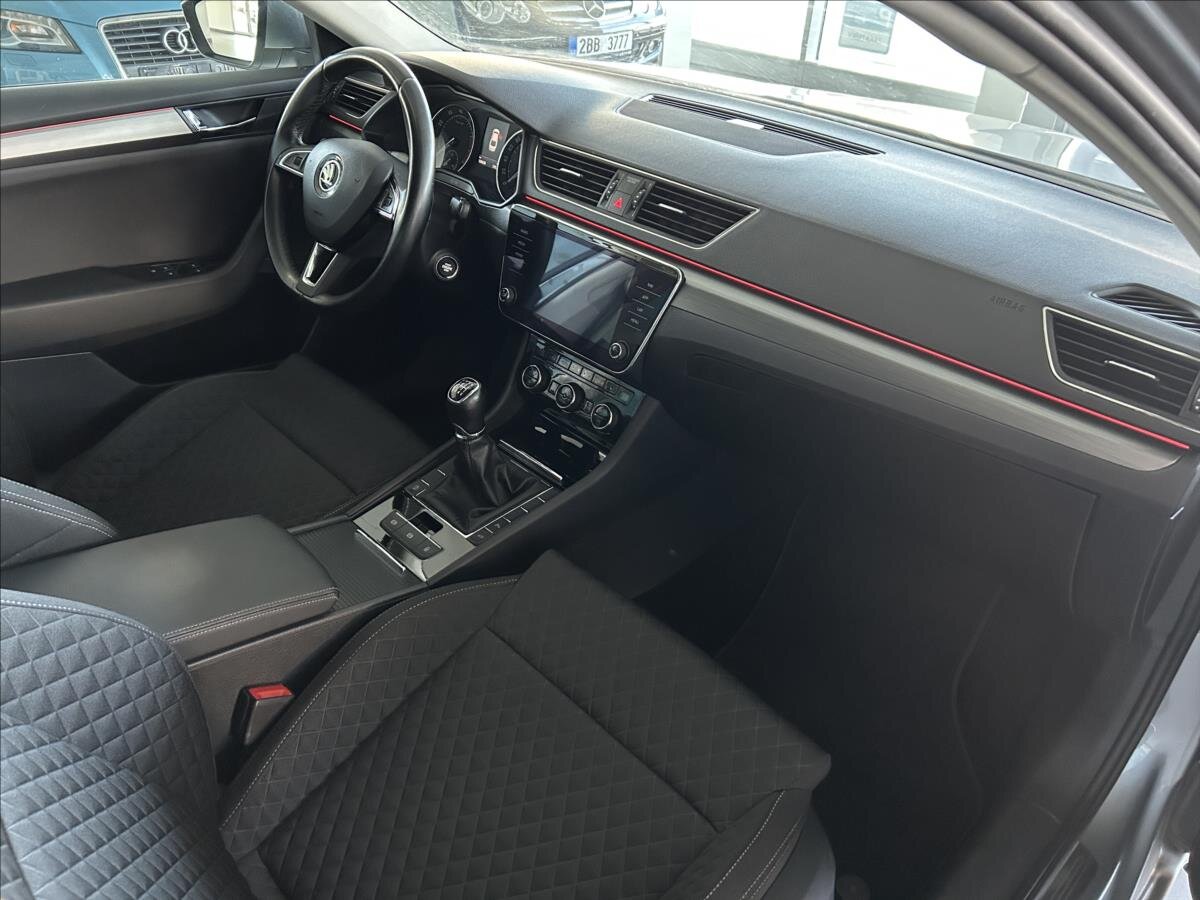 Škoda Superb Sedan / Limuzína 1,4 l 110 kw