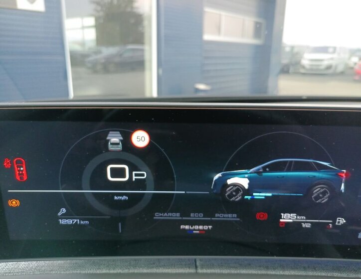 Peugeot 3008 SUV / Terénní 1,2 l 100 kw