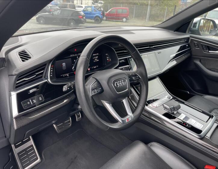 Audi SQ8 15