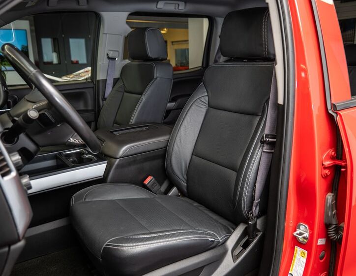 Chevrolet Silverado 6