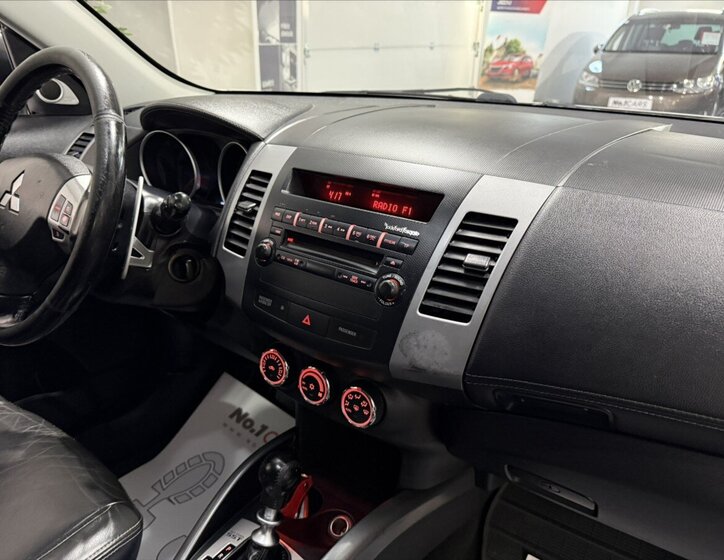 Mitsubishi Outlander SUV / Terénní 2,2 l 115 kw