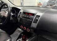 Mitsubishi Outlander SUV / Terénní 2,2 l 115 kw