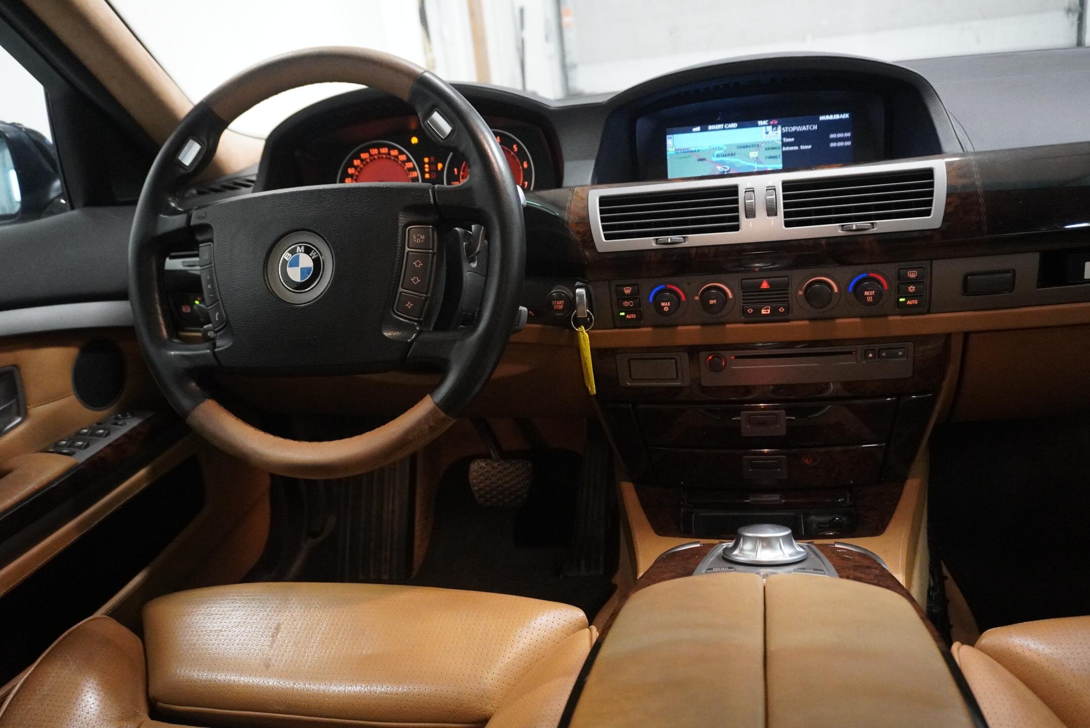 BMW Řada 7 Sedan 6,0 l 327 kw