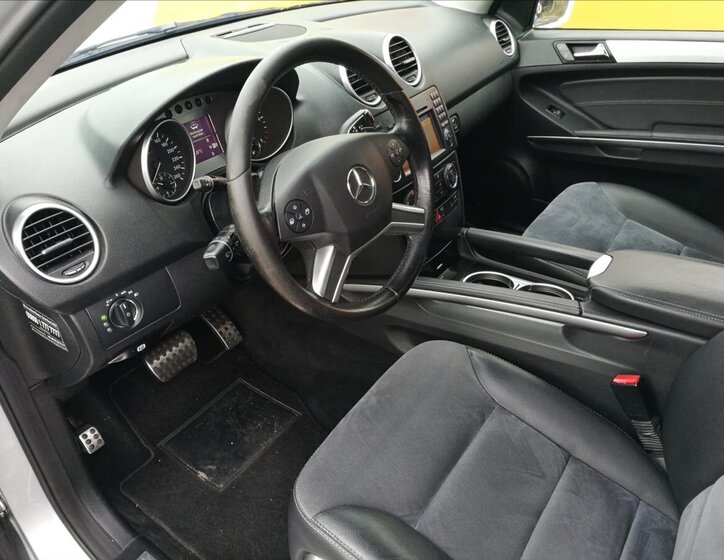 Mercedes-Benz Třídy M Kombi 3,0 l 165 kw