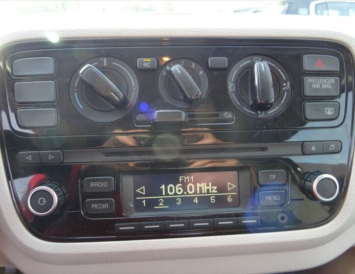 Volkswagen up! Hatchback 999,0 44 kw