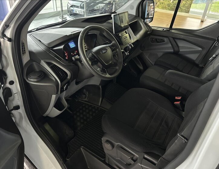 Ford Transit Custom 8