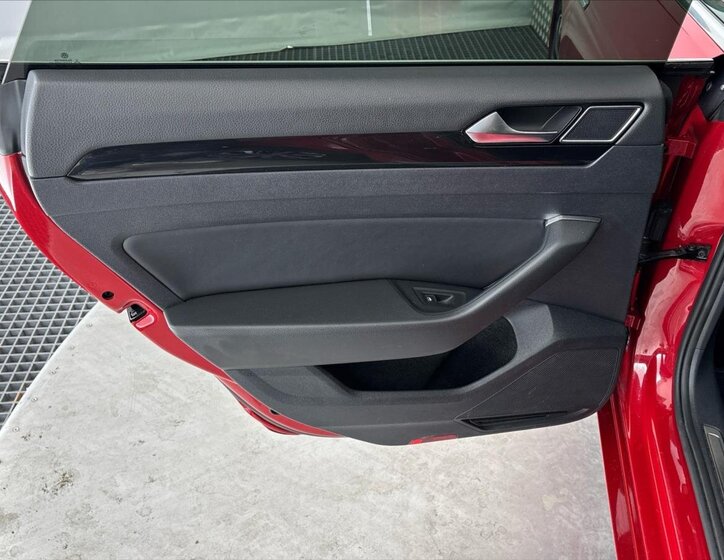 Volkswagen Arteon Liftback 2,0 l 110 kw