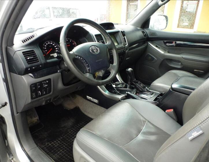 Toyota Land Cruiser 18