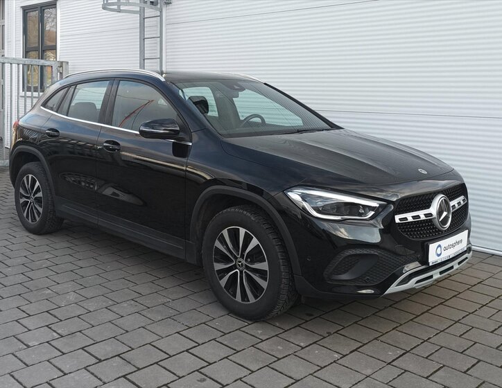Mercedes-Benz GLA 1