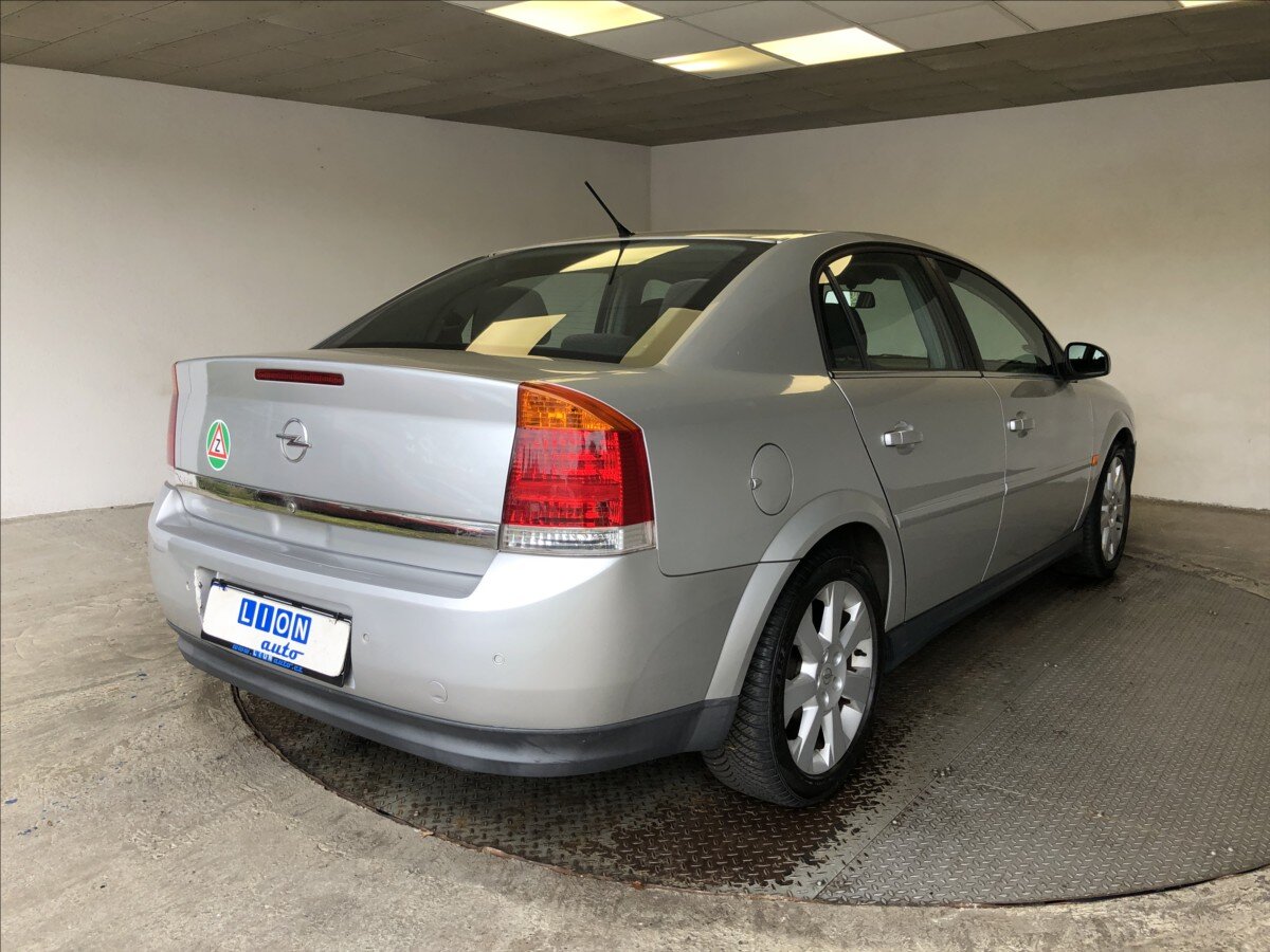 Opel Vectra Sedan 2,2 l 108 kw