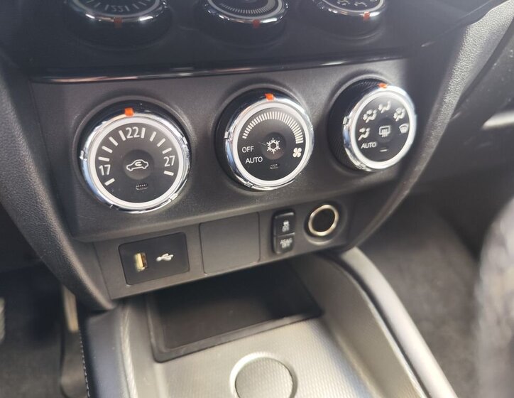 Mitsubishi ASX SUV / Terénní 1,6 l 86 kw