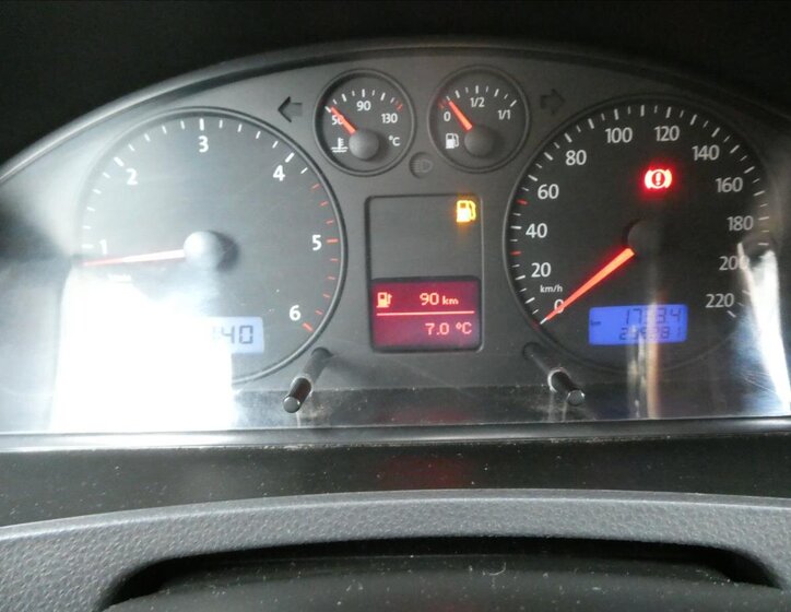 Volkswagen Caravelle Ostatní 2,5 l 96 kw