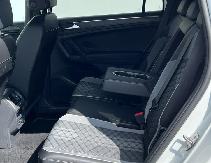 Volkswagen Tiguan Allspace 13