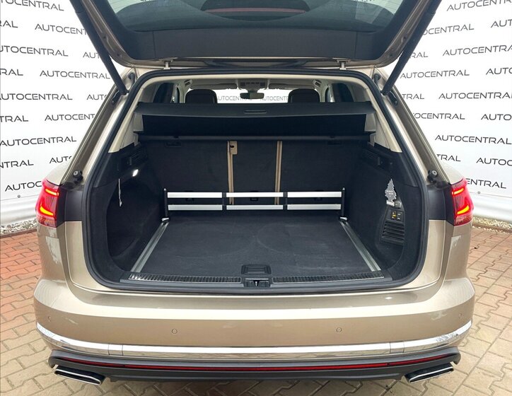 Volkswagen Touareg SUV / Terénní 3,0 l 210 kw