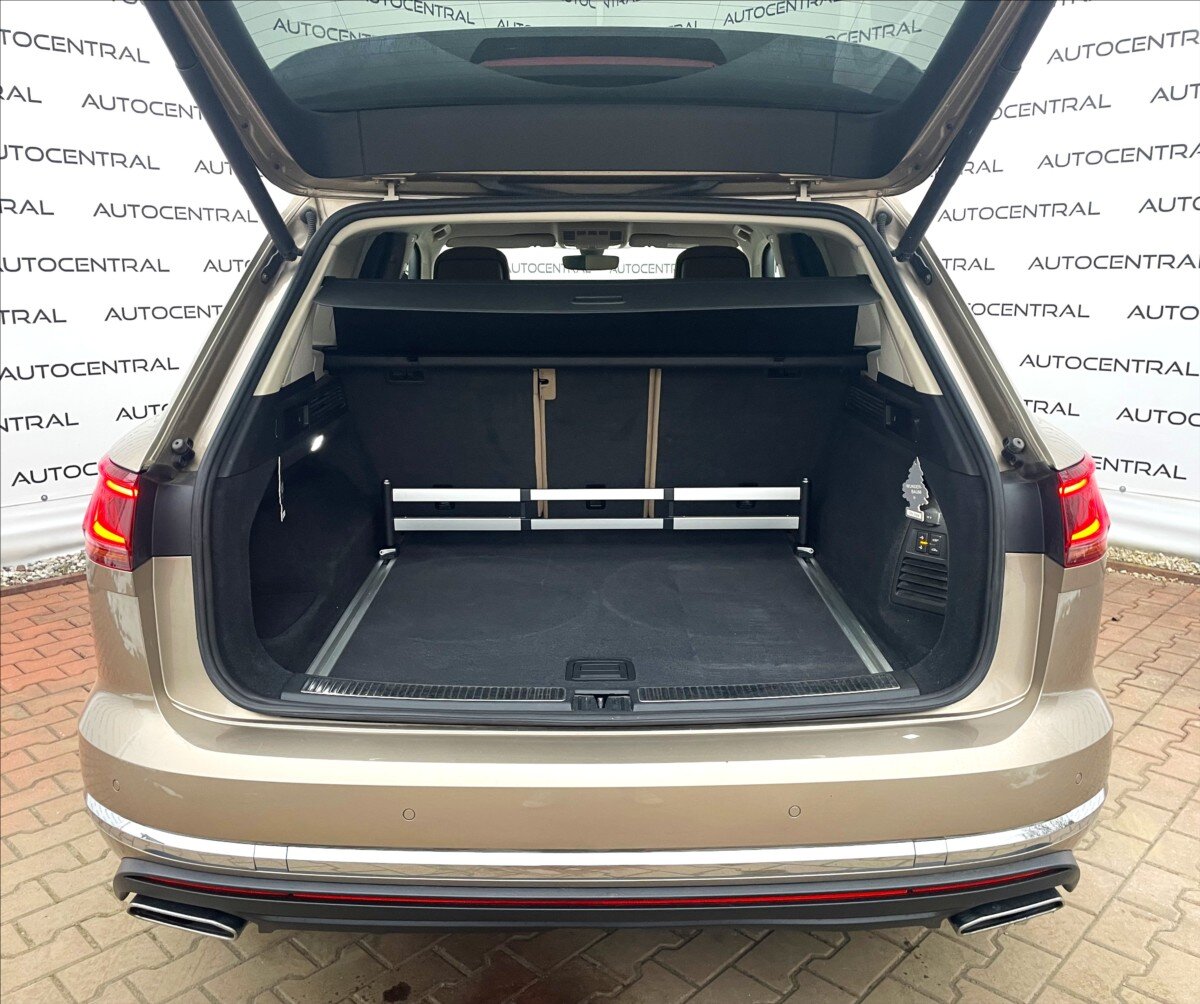 Volkswagen Touareg SUV / Terénní 3,0 l 210 kw