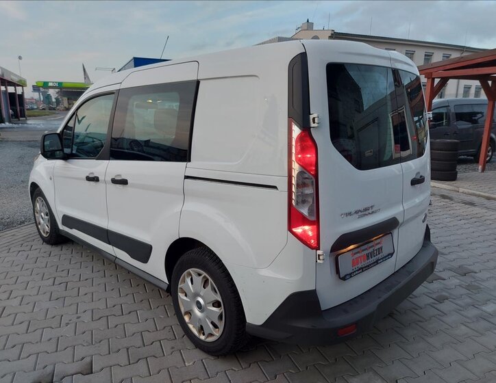 Ford Transit Connect 8