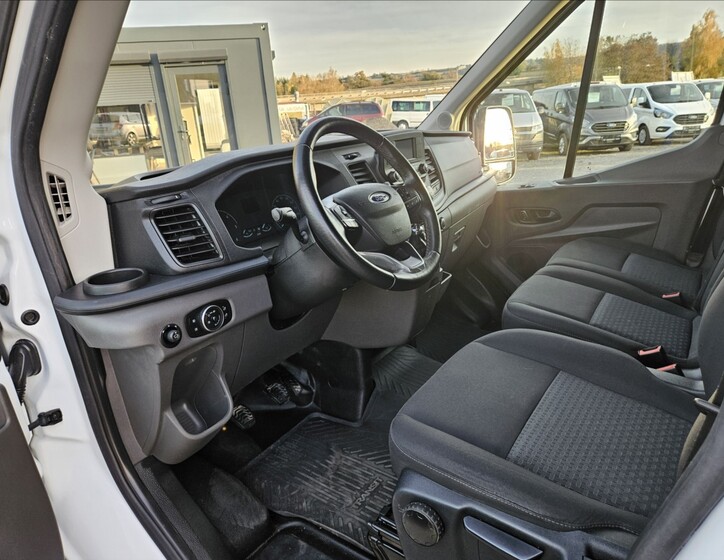 Ford Transit 11