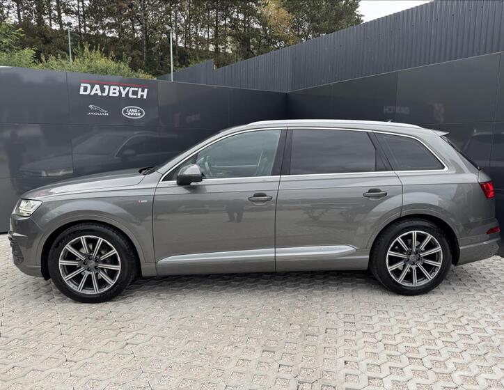 Audi Q7 5