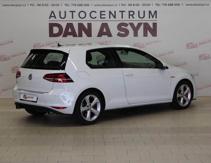 Volkswagen Golf Hatchback 2,0 l 169 kw