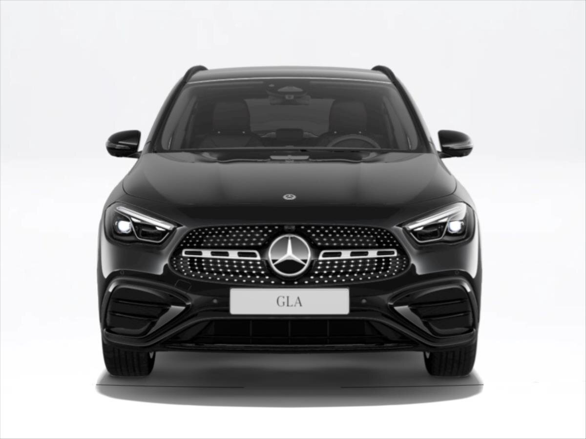 Mercedes-Benz GLA SUV / Terénní 1,3 l 120 kw