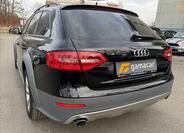 Audi A4 Allroad 8