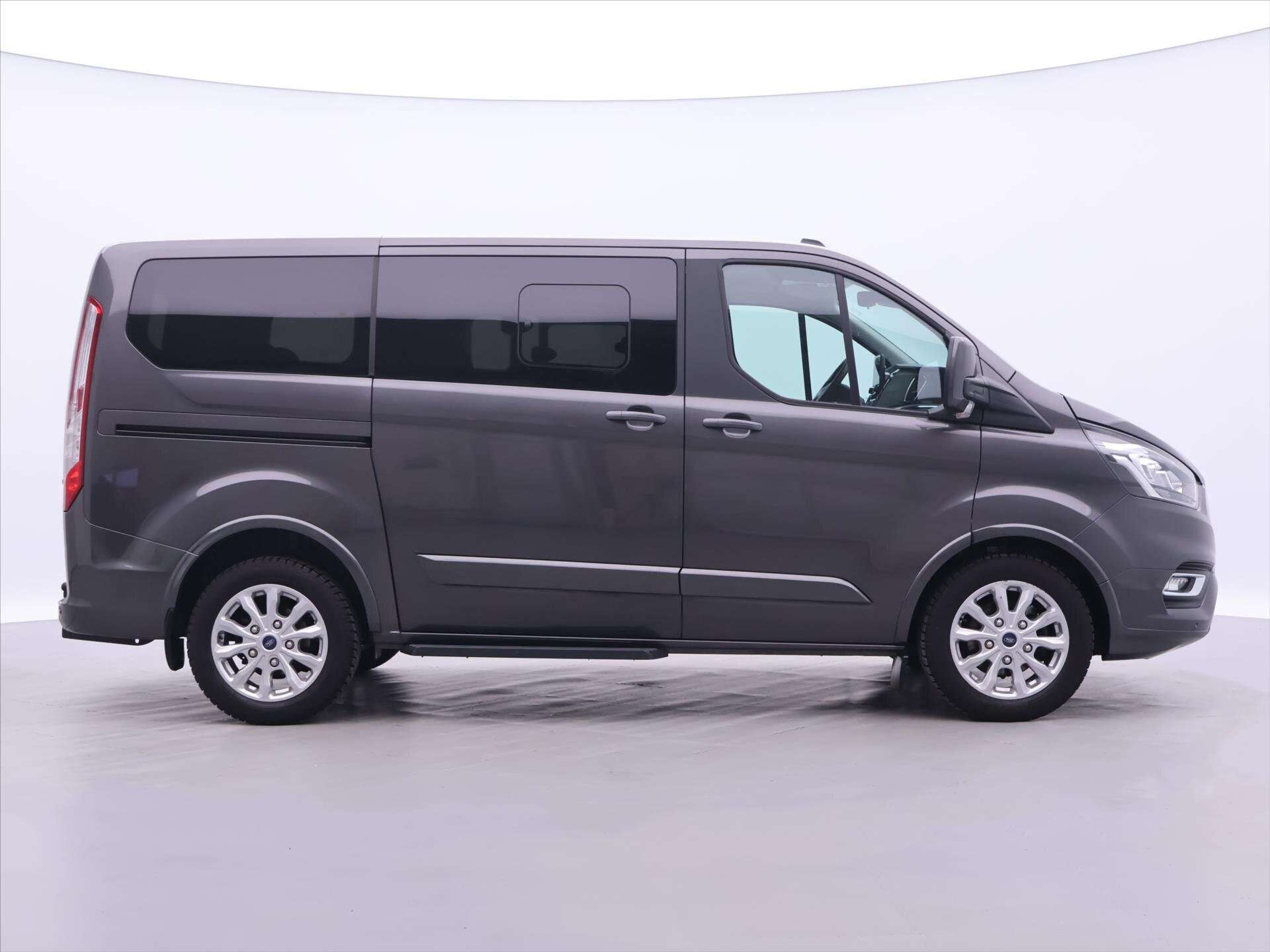 Ford Tourneo Custom Kombi 2,0 l 95 kw