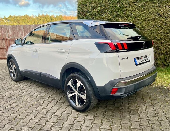Peugeot 3008 SUV 1,2 l 96 kw