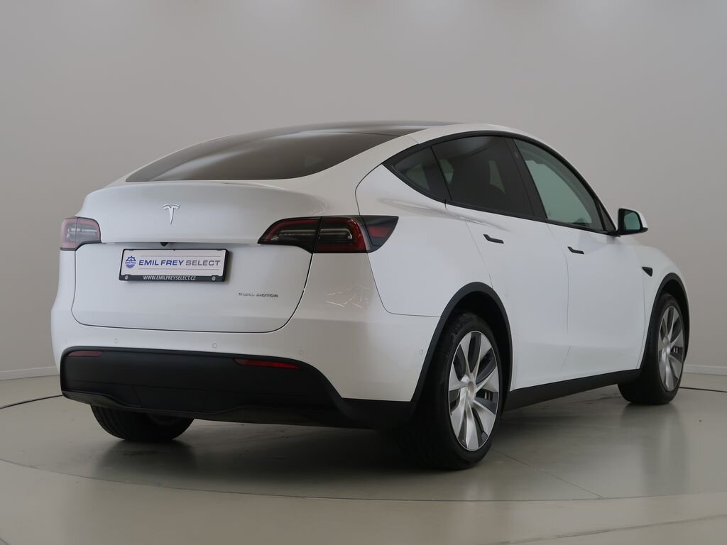 Tesla Model Y SUV 0,0 378 kw