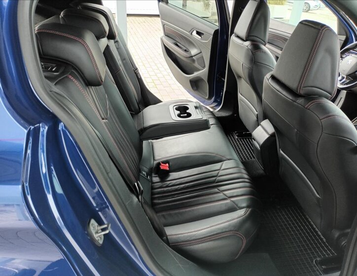 Peugeot 308 Hatchback 2,0 l 130 kw