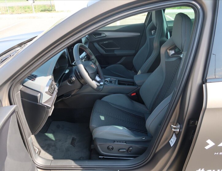 Cupra Formentor SUV / Terénní 2,0 l 294 kw