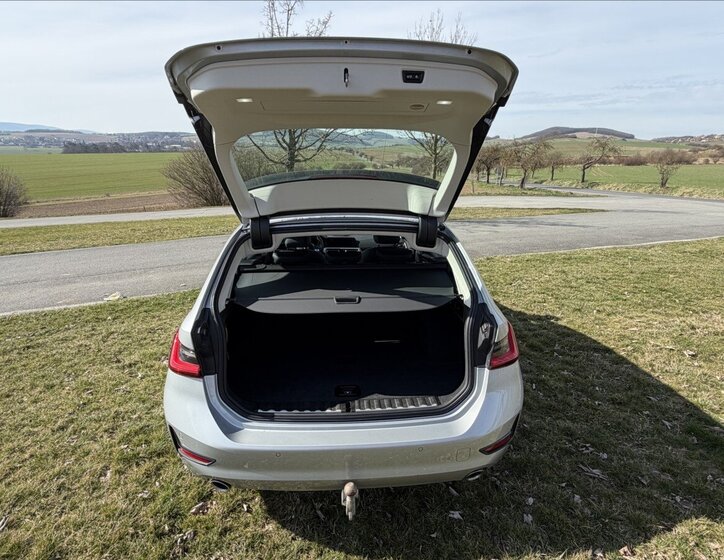 BMW Řada 3 Kombi 2,0 l 120 kw