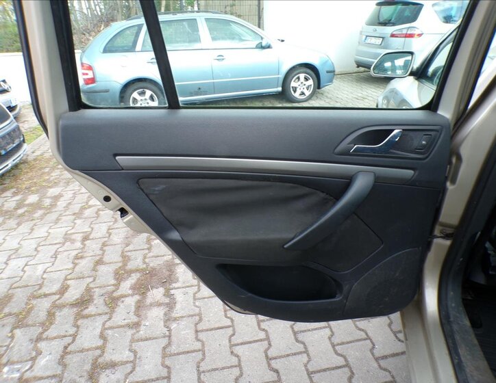 Škoda Octavia Kombi 2,0 l 103 kw