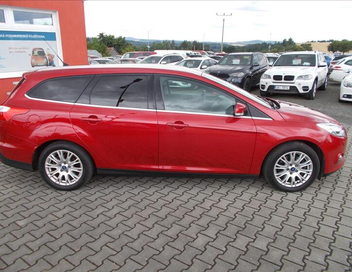 Ford Focus 10