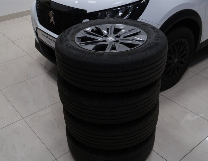 Peugeot 2008 SUV / Terénní 1,2 l 74 kw