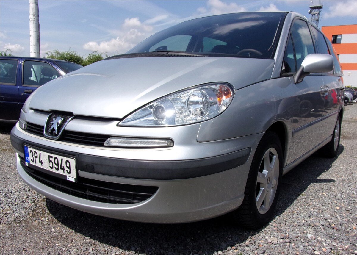 Peugeot 807 MPV 2,0 l 100 kw