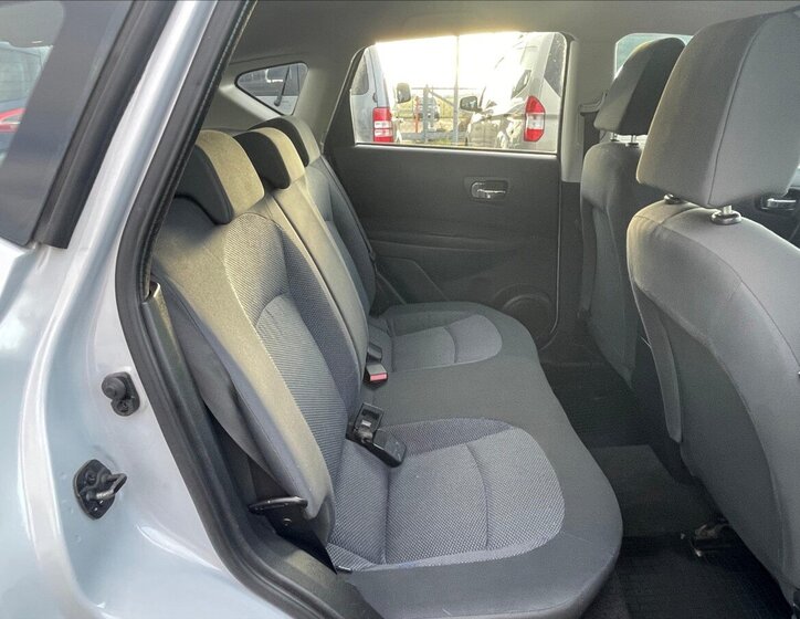 Nissan Qashqai 11