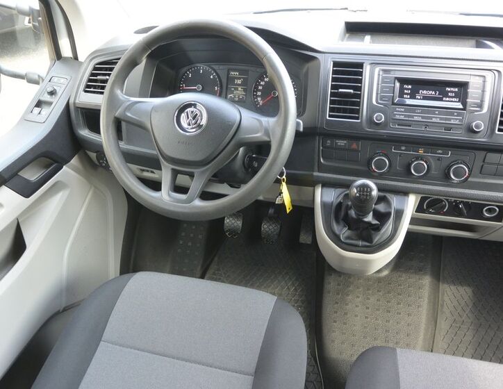 Volkswagen Transporter 12