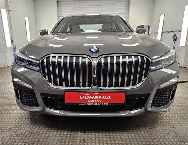 BMW Řada 7 Sedan / Limuzína 3,0 l 195 kw