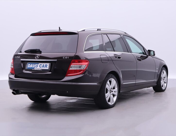 Mercedes-Benz Třídy C Kombi 2,1 l 150 kw