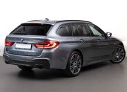 BMW Řada 5 Kombi 3,0 l 195 kw