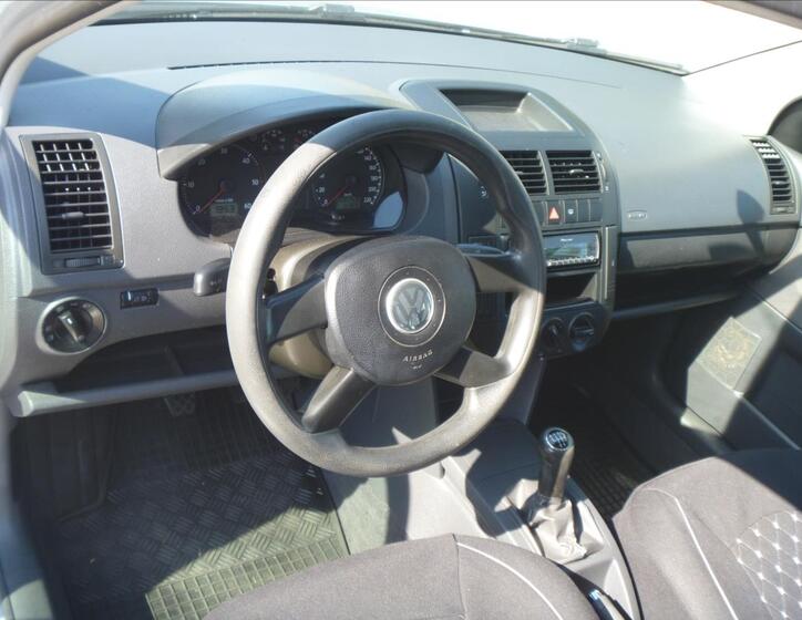 Volkswagen Polo 11